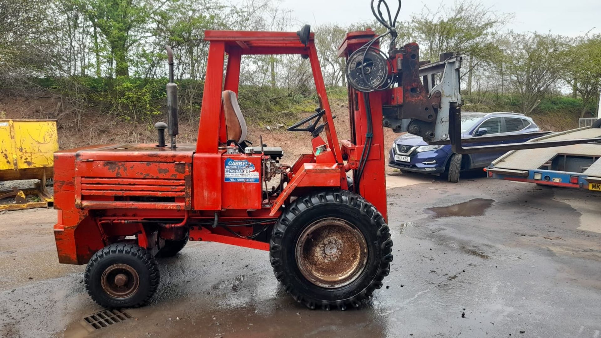 MANITOU MCE-30c 3 TON ROUGH TERRAIN, FORK TRUCK WITH FORKS AND BUCKET *PLUS VAT* - Image 2 of 8