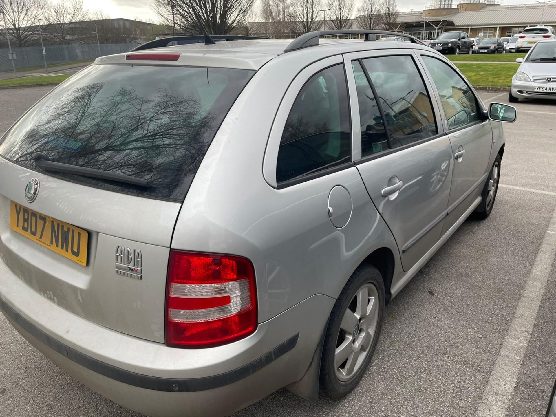 2007/07 REG SKODA FABIA BOHEMIA 16V 1.4 PETROL SILVER ESTATE, SHOWING 4 FORMER KEEPERS *NO VAT* - Image 5 of 12