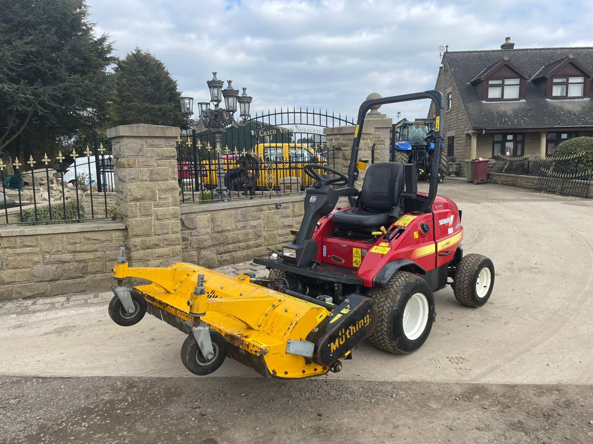 2014 SHIBAURA CM374 OUTFRONT MOWER, RUNS, DRIVES, CUTS, IN GOOD CONDITION, LOW 1450 HOURS *PLUS VAT* - Image 4 of 10