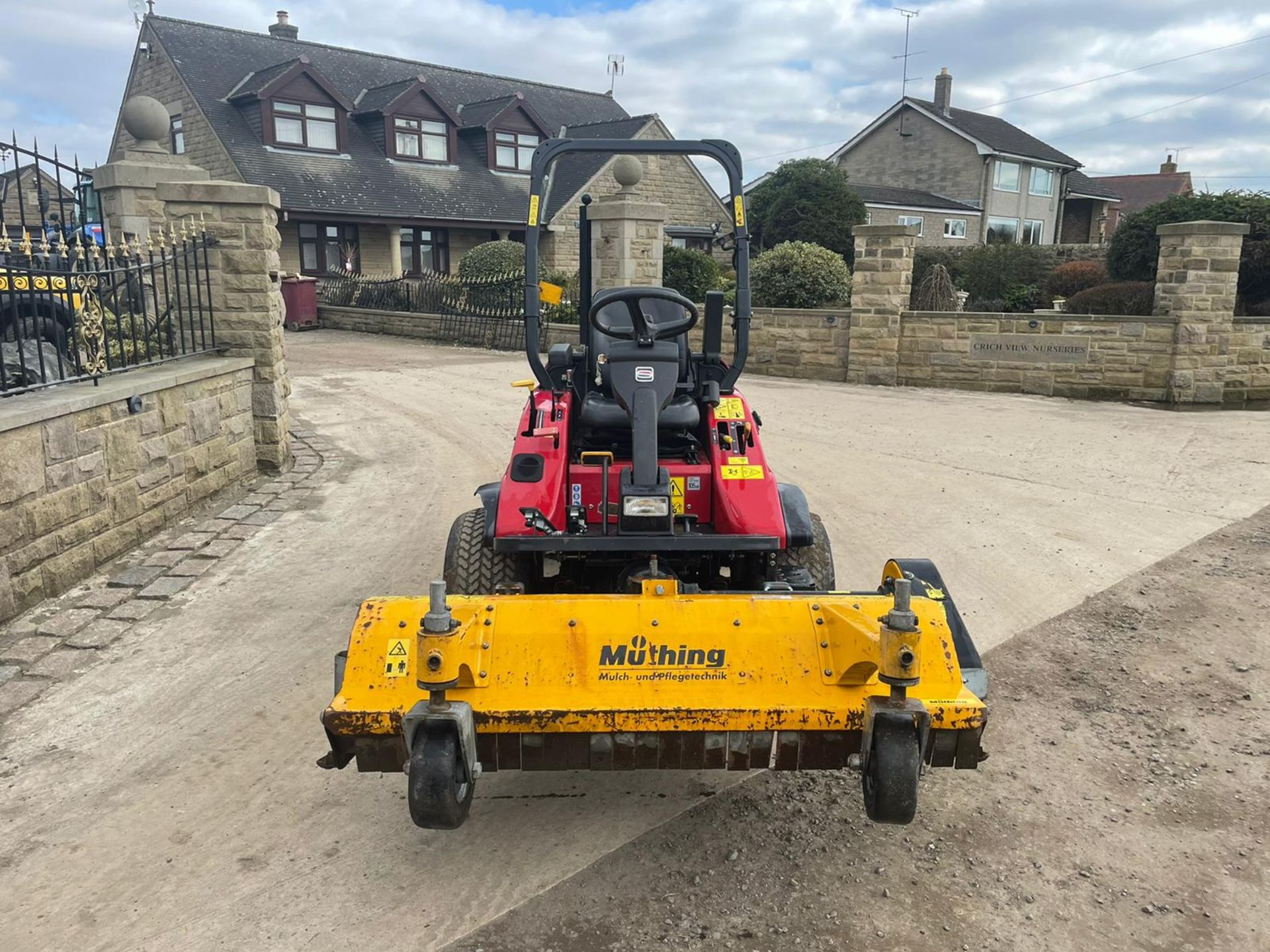 2014 SHIBAURA CM374 OUTFRONT MOWER, RUNS, DRIVES, CUTS, IN GOOD CONDITION, LOW 1450 HOURS *PLUS VAT* - Image 2 of 10