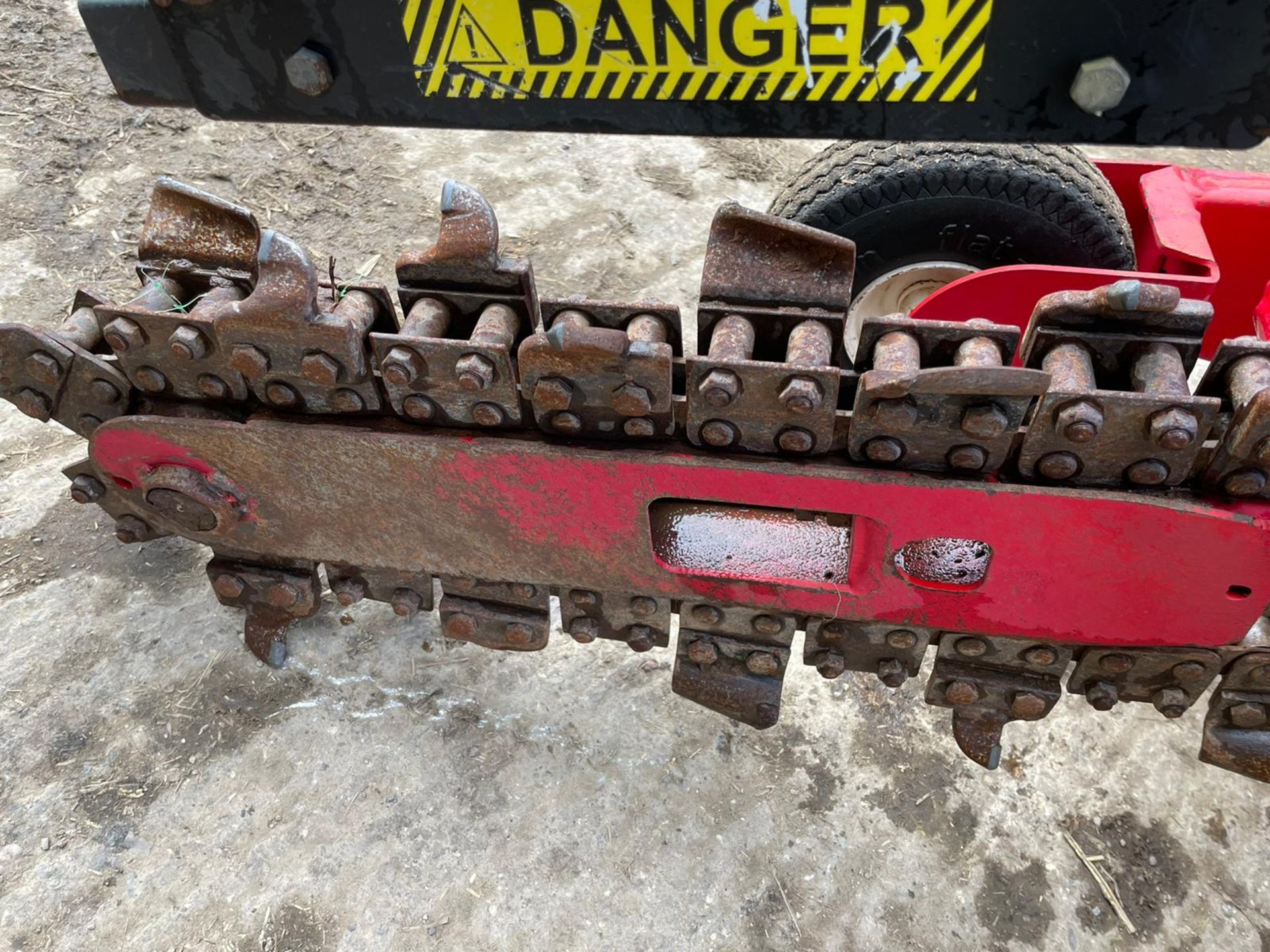 BARRETO 912 WALK BEHIND TRENCHER, HONDA GX270 ENGINE, IN GOOD CONDITION *PLUS VAT* - Image 6 of 9