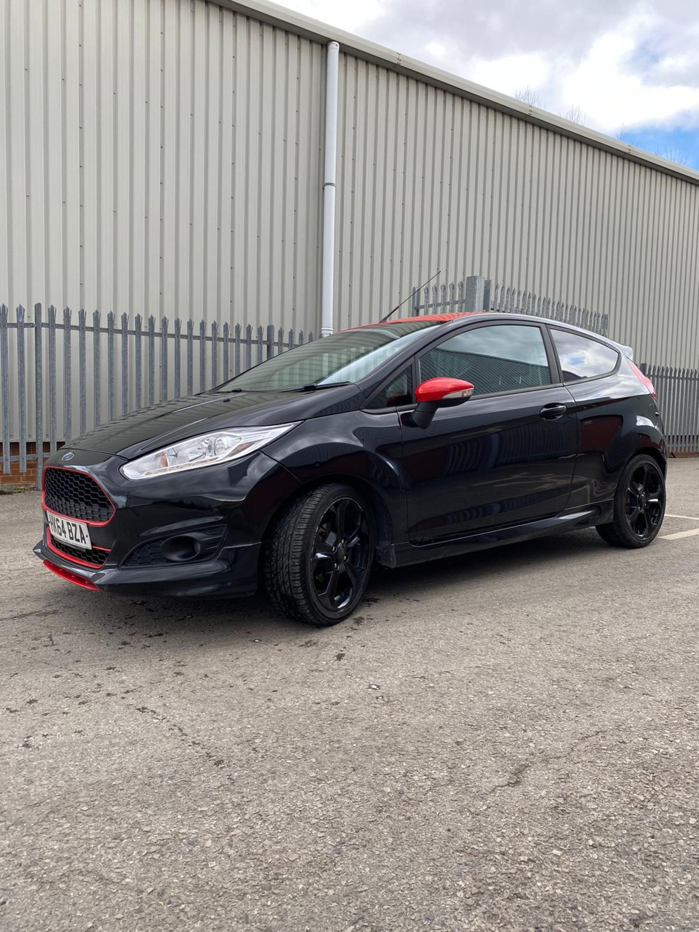 2014 FORD FIESTA ZETEC S BLACK EDITION, 3 DOOR HATCHBACK, 1.0 PETROL ENGINE, BLACK *NO VAT* - Image 2 of 9