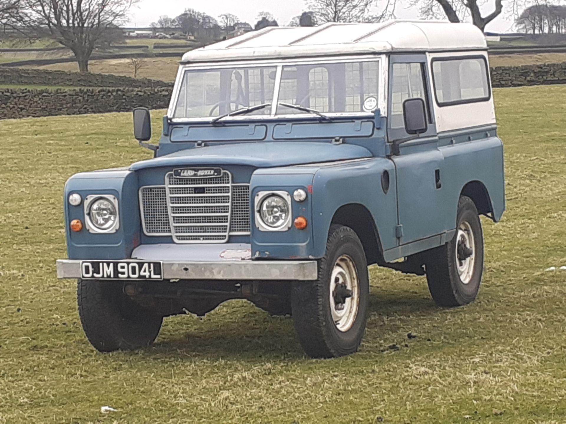 1972 LAND ROVER 88" - 4 CYL 2.5 DIESEL NATURALLY ASPIRATED, DRIVES AS IT SHOULD, WONDERFUL PATINA - Image 4 of 15