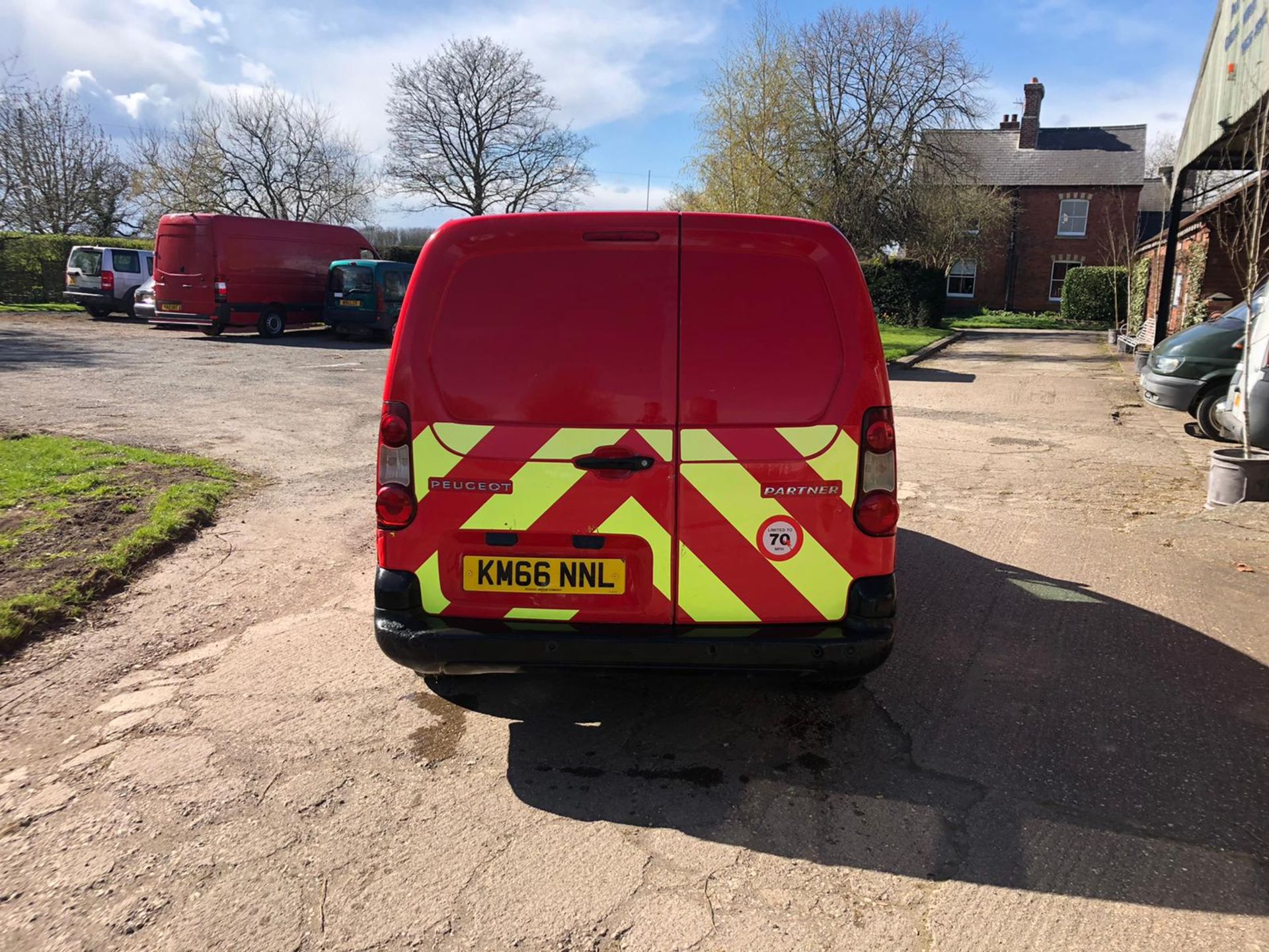 2016 PEUGEOT PARTNER S L2 BLUE HDI,1.6 DIESEL ENGINE, RED PANEL VAN *PLUS VAT* - Image 4 of 10