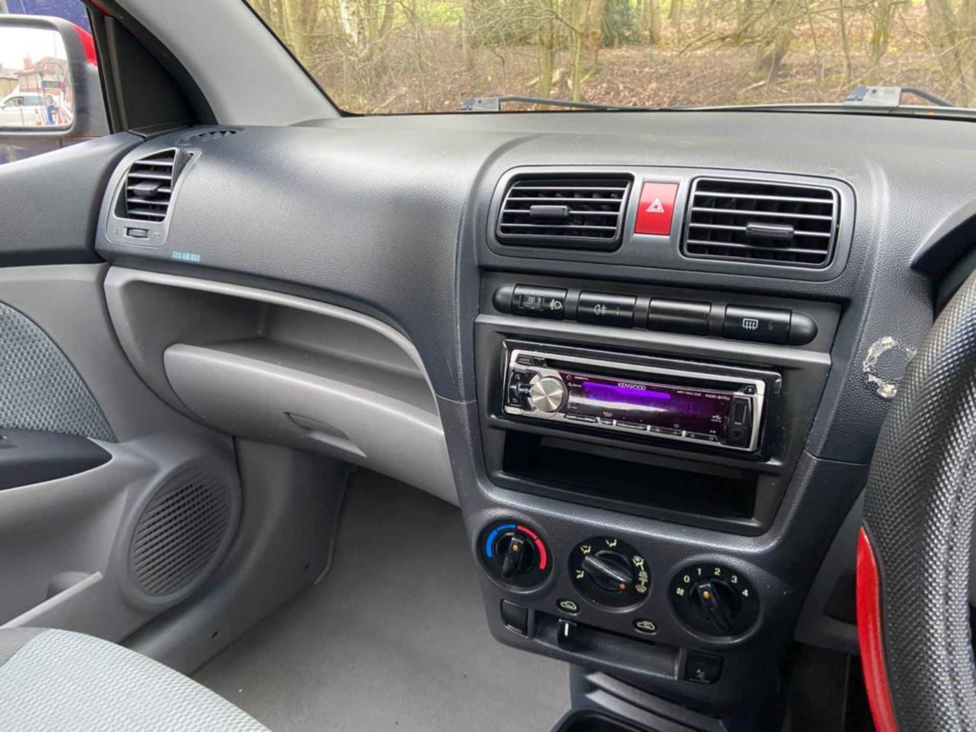 2006/06 REG KIA PICANTO LX 1.1L PETROL RED 5 DOOR HATCHBACK, SHOWING 4 FORMER KEEPERS *NO VAT* - Image 9 of 13