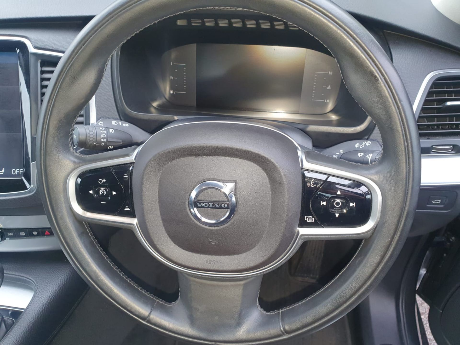 LOW MILEAGE, 2018/18 REG VOLVO XC90 MOMENTUM D5 P-PULSE 2.0 DIESEL 7 SEAT, SHOWING 0 FORMER KEEPERS - Image 15 of 18