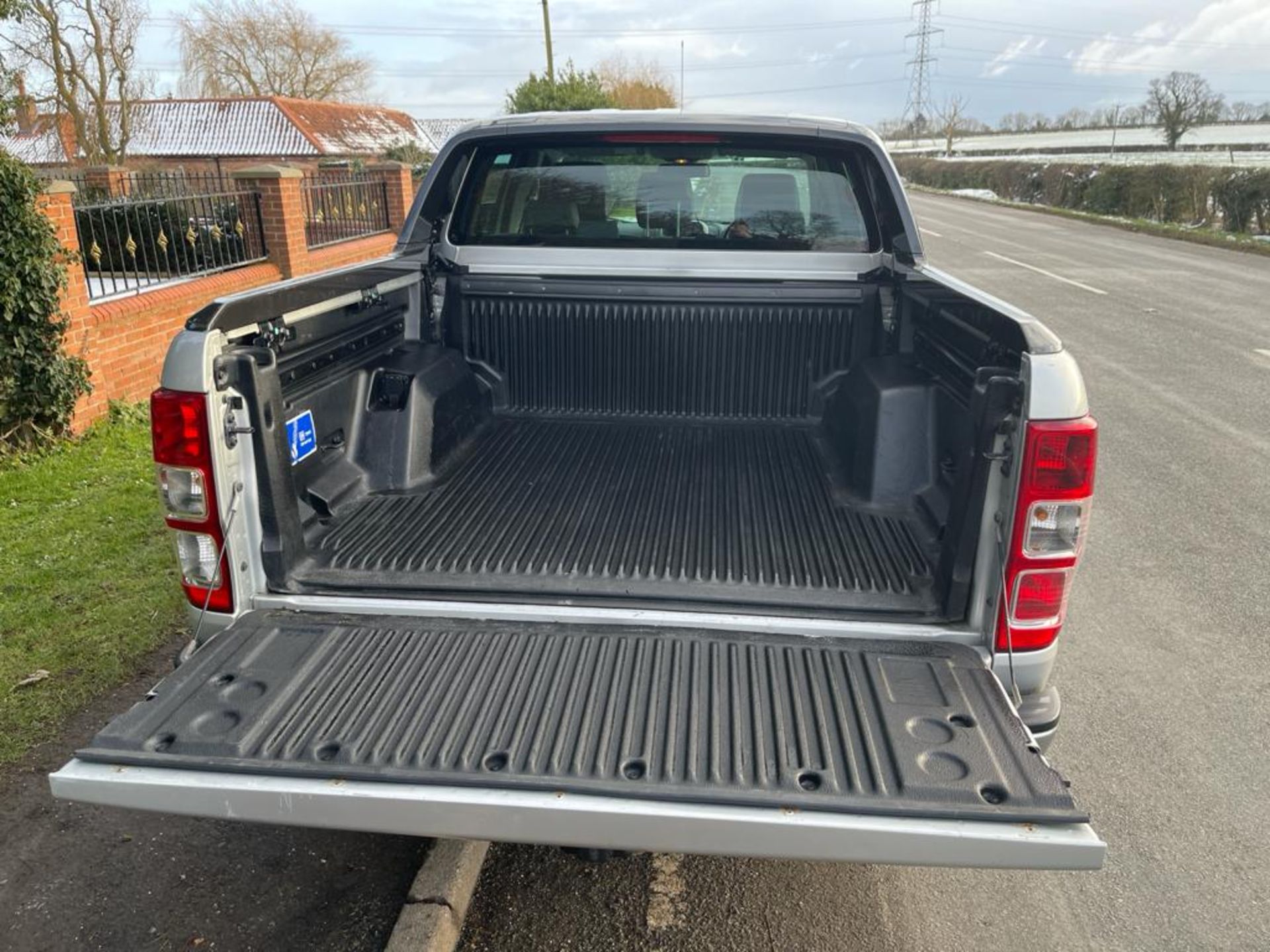 2015 REG FORD RANGER LIMITED 4X4 TDCI 2.2 DIESEL SILVER PICK-UP, SHOWING 3 FORMER KEEPERS *NO VAT - Image 12 of 23