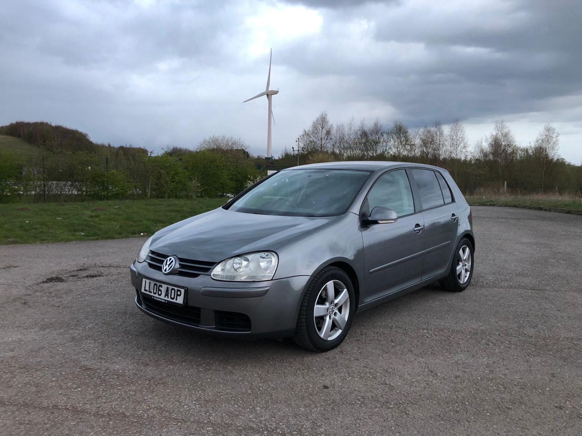 2006/06 REG VOLKSWAGEN GOLF SPORT TSI 1.4 PETROL GREY 5DR HATCHBACK *NO VAT* - Image 4 of 16