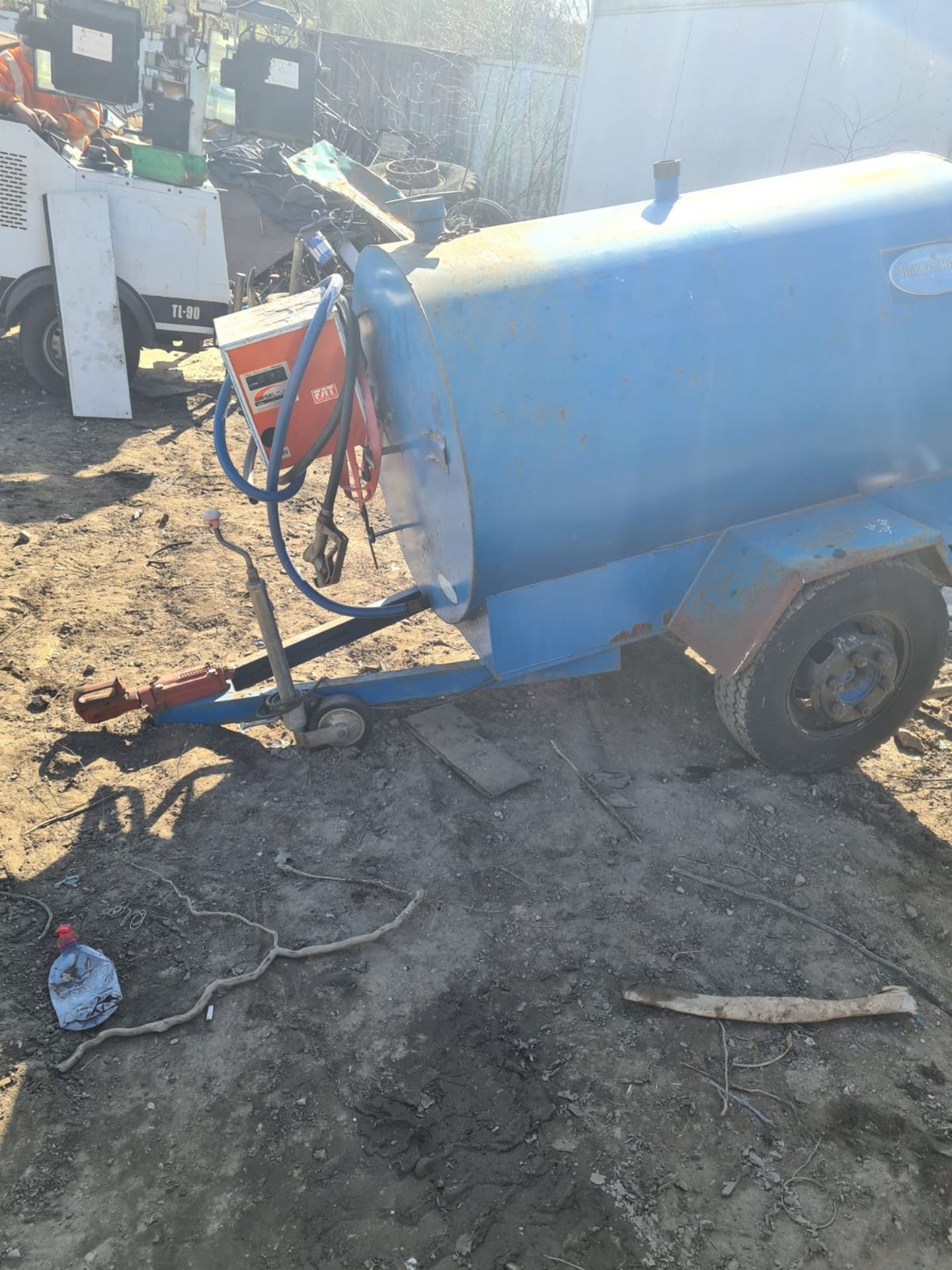 1000 LITRE FUEL BOWSER TRAILER *PLUS VAT* - Image 2 of 4