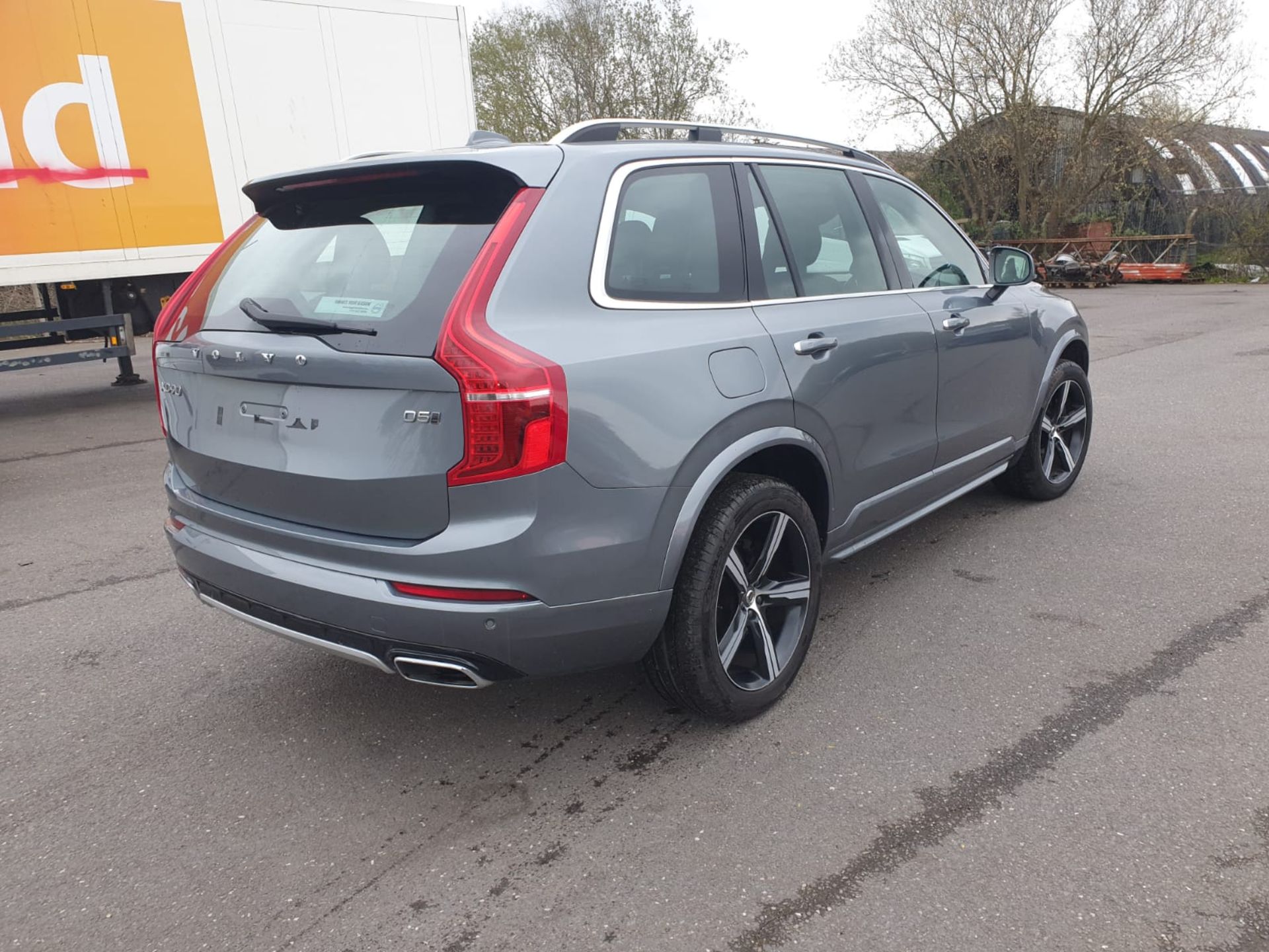 LOW MILEAGE, 2018/18 REG VOLVO XC90 MOMENTUM D5 P-PULSE 2.0 DIESEL 7 SEAT, SHOWING 0 FORMER KEEPERS - Image 5 of 18