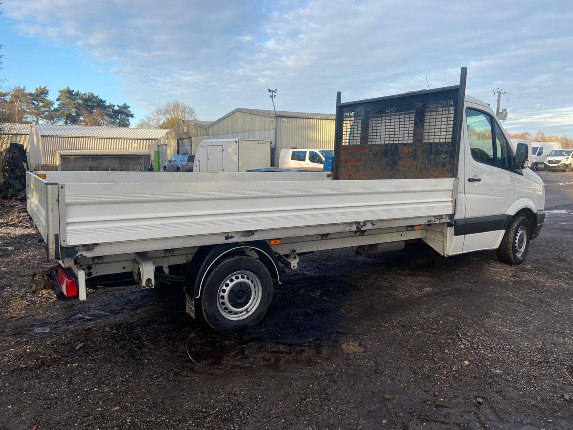 2015/65 REG VOLKSWAGEN CRAFTER CR35 TDI 2.0 DIESEL WHITE DROPSIDE LORRY *PLUS VAT* - Image 8 of 9