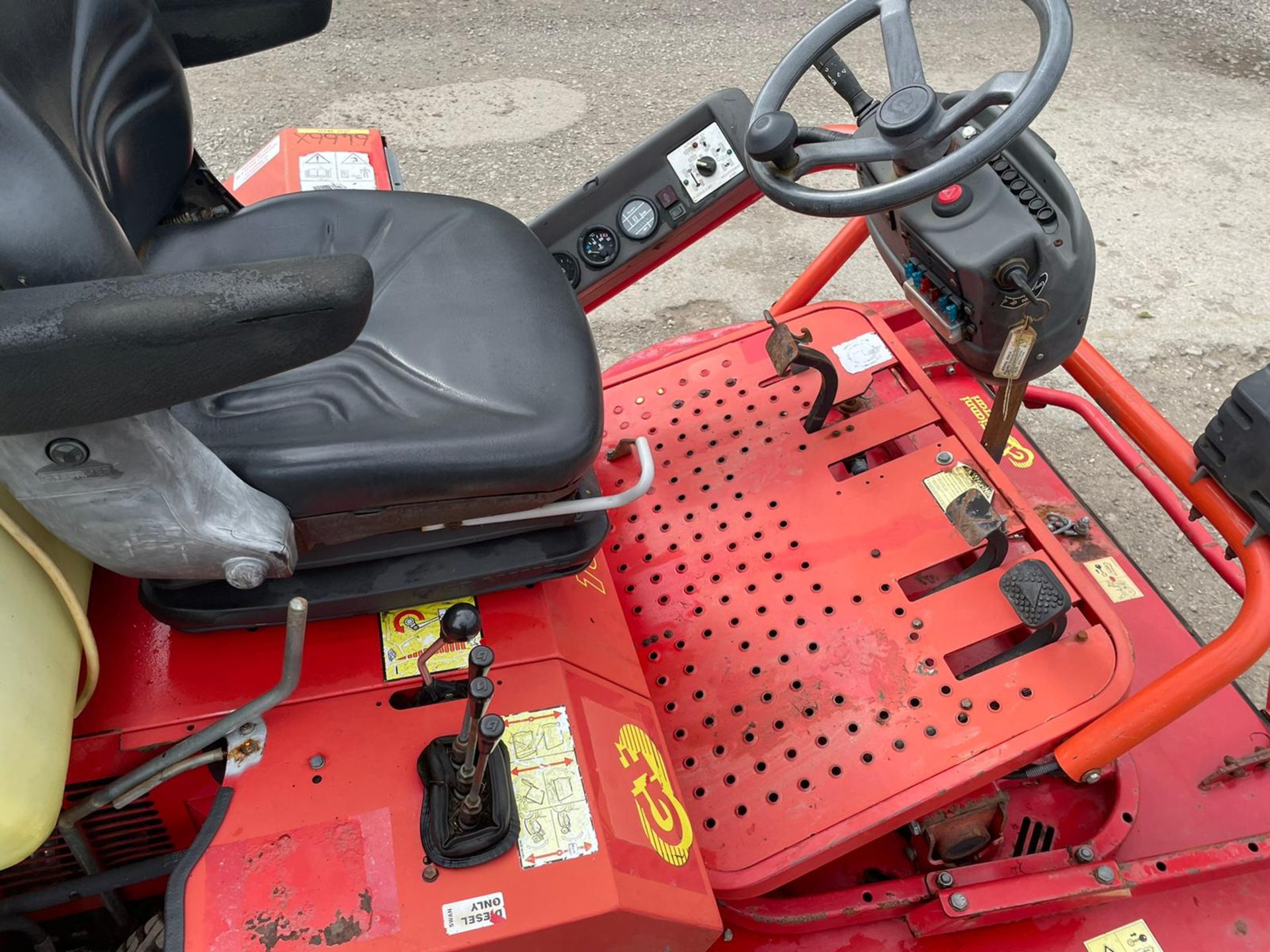 GIANNI FERRARI GF TURBO 35HP RIDE ON MOWER, LOW 1230 HOURS, HYDROSTATIC *PLUS VAT* - Image 12 of 14