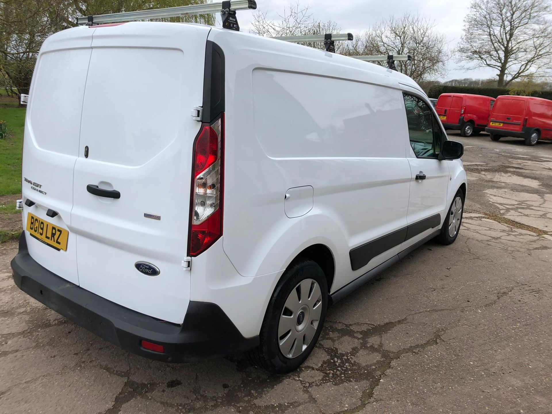 2019/19 REG FORD TRANSIT CONNECT 240 TREND 1.5 DIESEL WHITE PANEL VAN, SHOWING 0 FORMER KEEPERS - Image 7 of 14