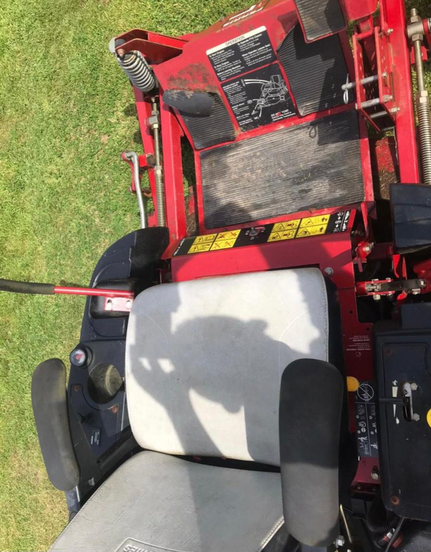FERRIS IS1000Z ZERO TURN MOWER, RUNS, DRIVES AND CUTS, LOW 778 HOURS, USED BUT GOOD CONDITION - Image 5 of 5