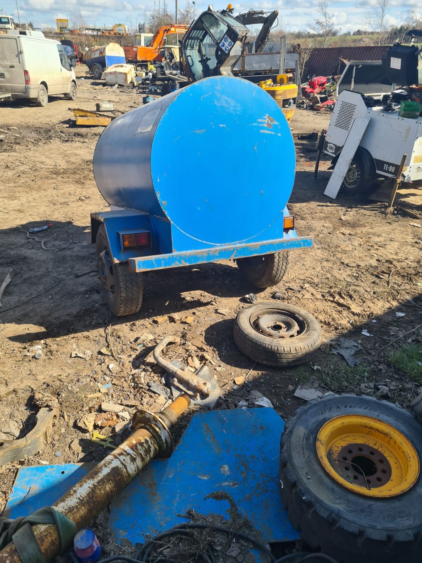 1000 LITRE FUEL BOWSER TRAILER *PLUS VAT* - Image 4 of 4