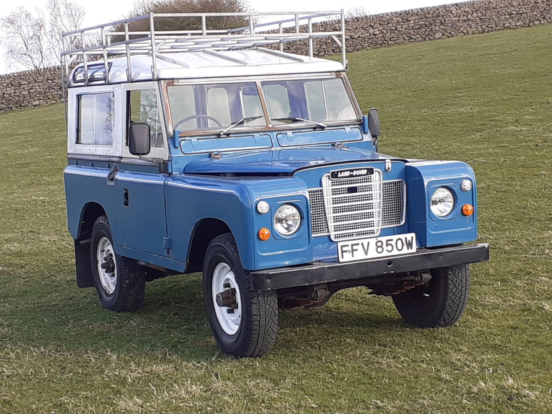1980 LAND ROVER SERIES III CLASSIC STATION WAGON, TAX AND MOT EXEMPT *NO VAT* - Image 9 of 17