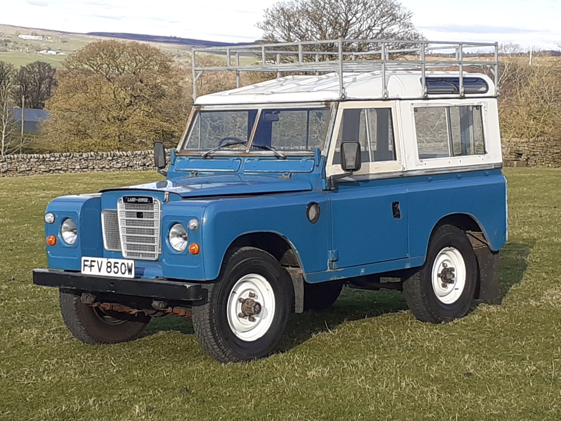 1980 LAND ROVER SERIES III CLASSIC STATION WAGON, TAX AND MOT EXEMPT *NO VAT* - Image 2 of 17
