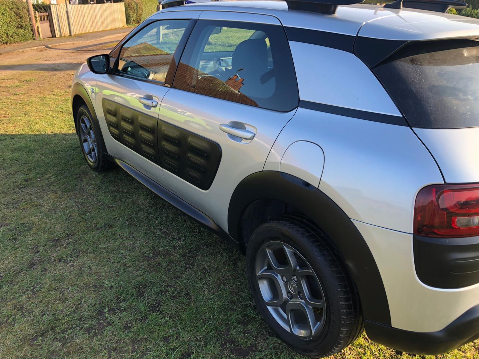 2015/65 REG CITROEN C4 CACTUS FEEL PURETECH 1.2 PETROL 5 DOOR HATCHBACK, SHOWING 1 FORMER KEEPER - Image 4 of 16