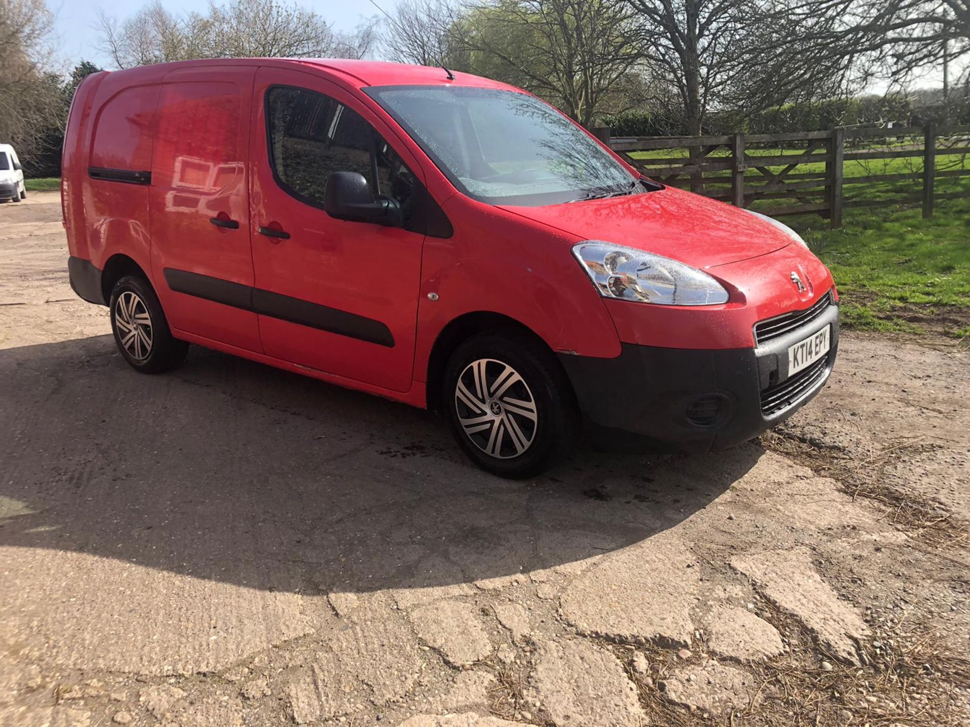 2014/14 REG PEUGEOT PARTNER 750 S L2 HDI 1.6 DIESEL PANEL VAN, SHOWING 0 FORMER KEEPERS *PLUS VAT*