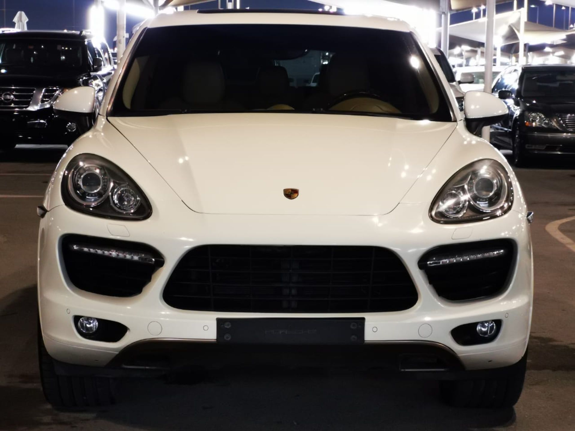 2011 PORSCHE CAYENNE TURBO ALL ORIGINAL 65,000 KM CAN SHIP VAT FREE FOR EXPORT - Image 2 of 9