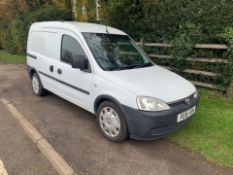 2011/61 REG VAUXHALL COMBO CDTI SWB 1.25 DIESEL VAN, SHOWING 3 FORMER KEEPERS *NO VAT*