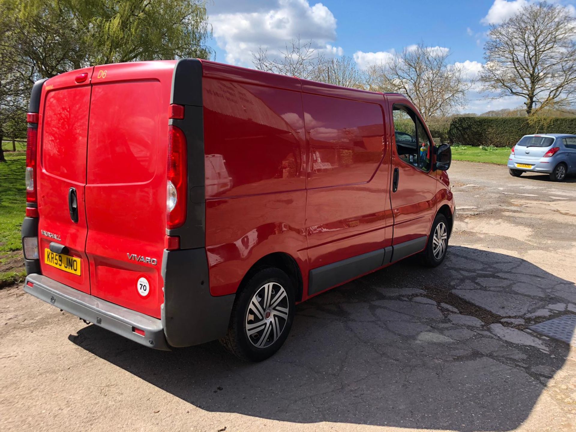 2009 VAUXHALL VIVARO 2700 CDTI SWB, 2.0 DIESEL ENGINE, SHOWING 0 PREVIOUS KEEPERS *PLUS VAT* - Image 4 of 17