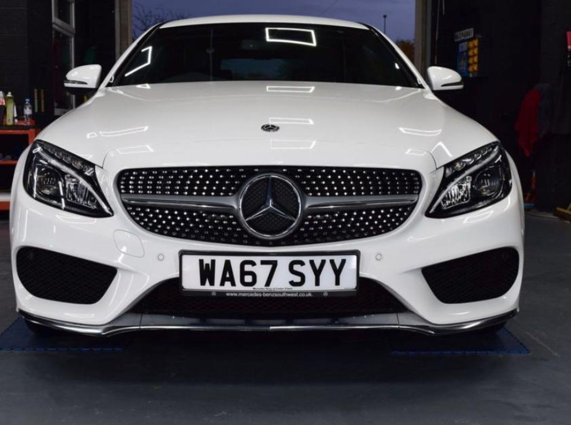 2017/67 REG MERCEDES-BENZ C200 AMG LINE 2.0 PETROL WHITE COUPE, SHOWING 1 FORMER KEEPER *NO VAT* - Image 2 of 18