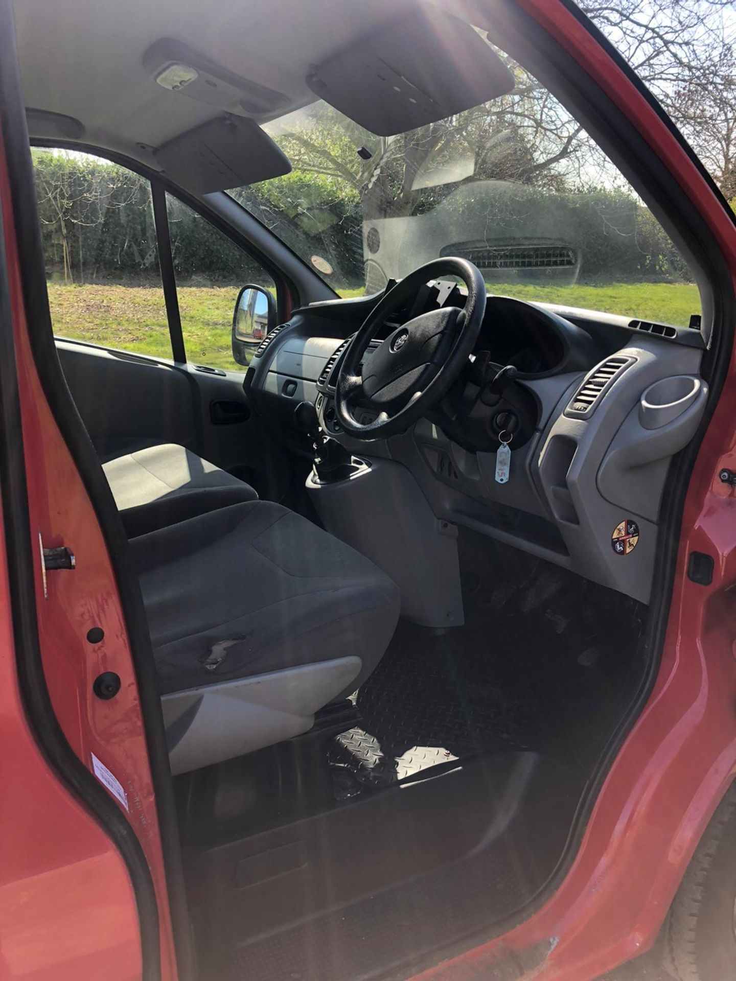 2013 VAUXHALL VIVARO 2900 ECOFLEX CDTI LWB, SHOWING 0 PREVIOUS KEEPERS, 2.0 DIESEL ENGINE *NO VAT* - Image 8 of 11