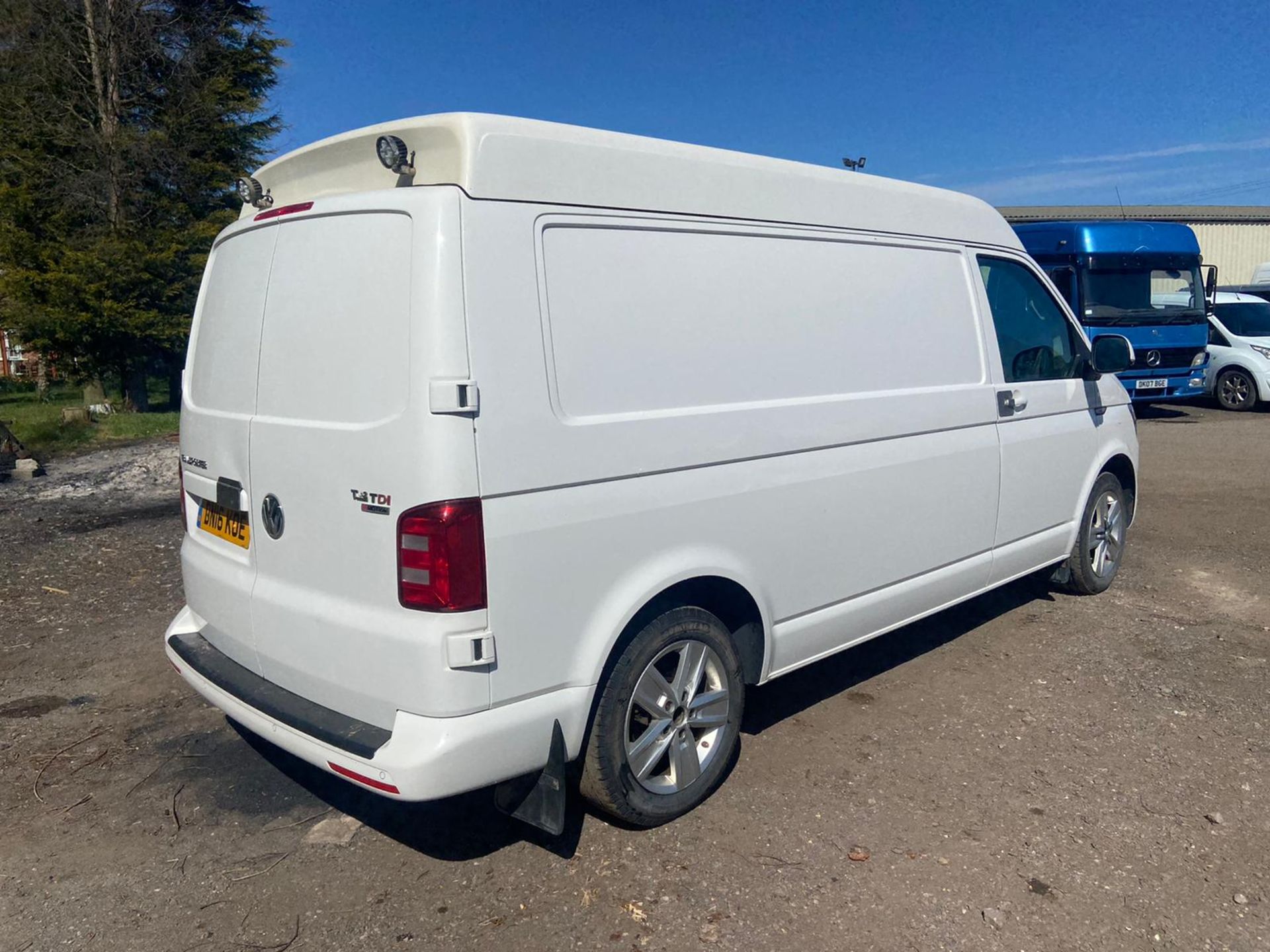 2016 VOLKSWAGEN TRANSPORTER T32 H-LN TDI 4 MOTION 4X4 HIGH LINE, 2.0 DIESEL ENGINE, MANUAL 6 GEARS - Image 5 of 13