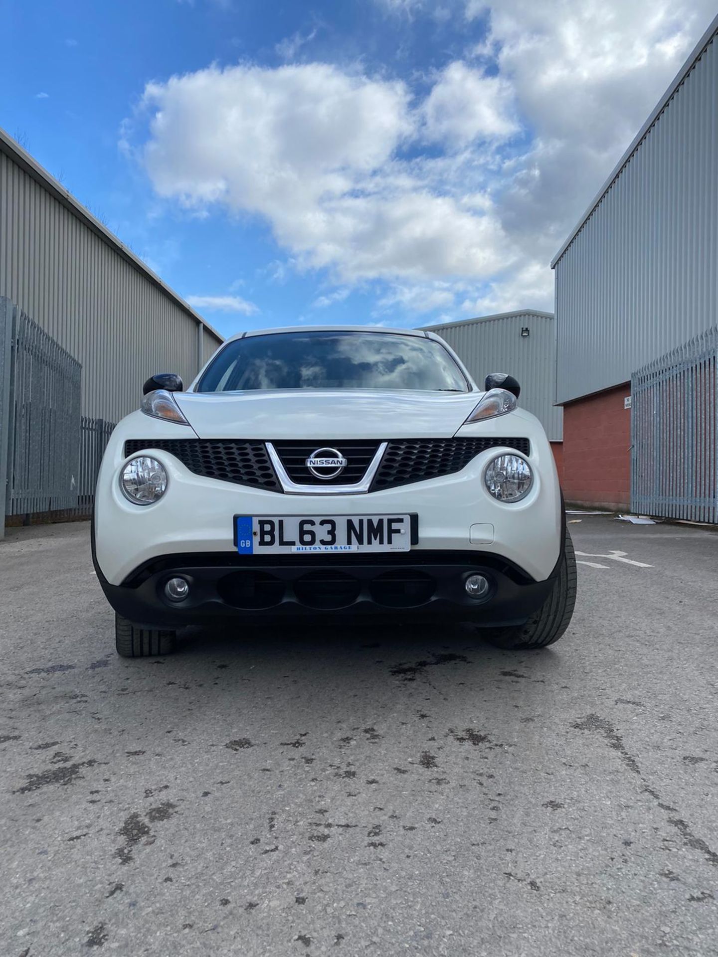 2013 NISSAN JUKE N-TEC, WHITE, 5 DOOR HATCHBACK, 5 PREVIOUS KEEPERS, VDI CLEAR, *NO VAT* - Image 2 of 12