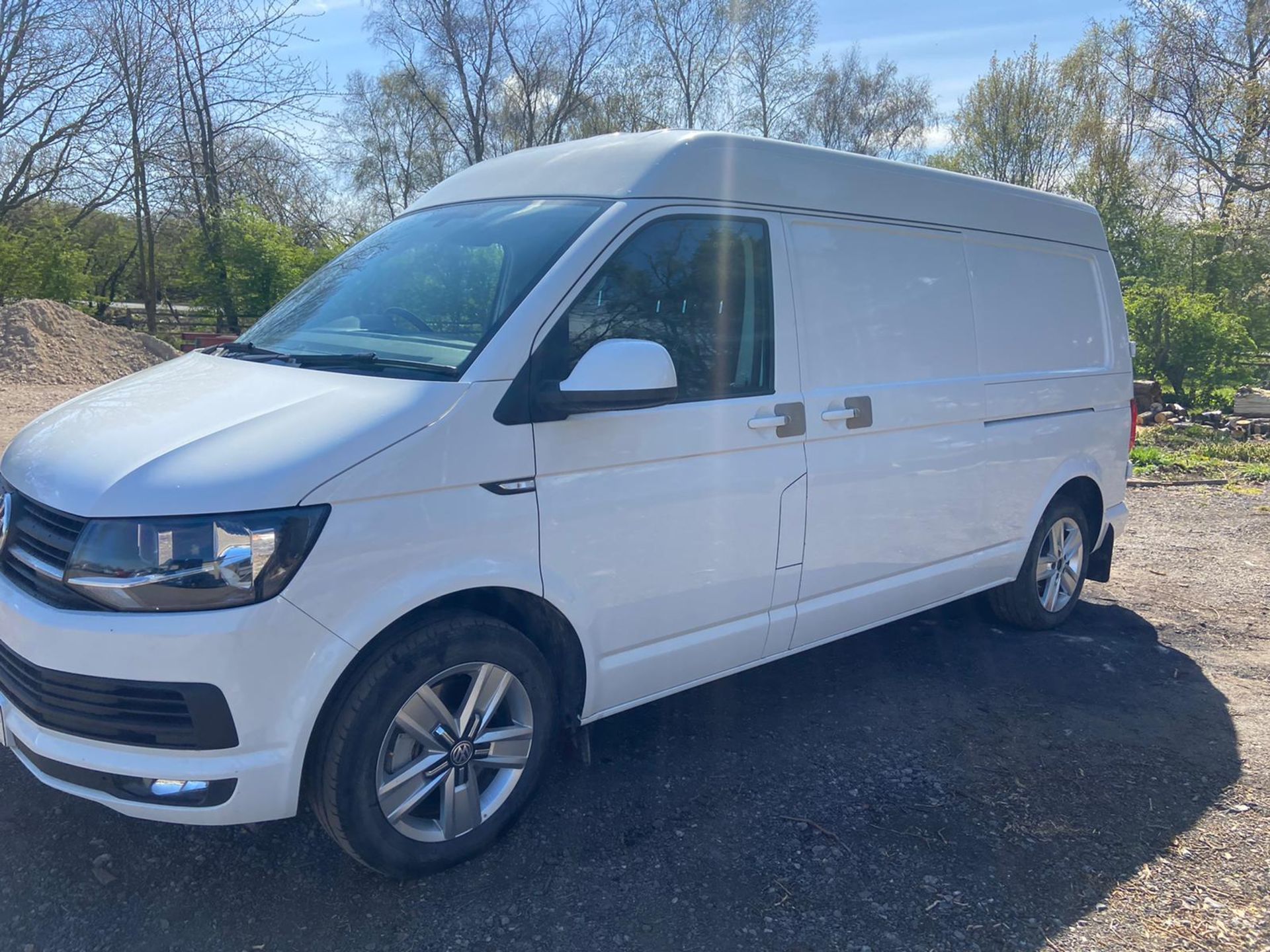 2016 VOLKSWAGEN TRANSPORTER T32 H-LN TDI 4 MOTION 4X4 HIGH LINE, 2.0 DIESEL ENGINE, MANUAL 6 GEARS - Image 2 of 13