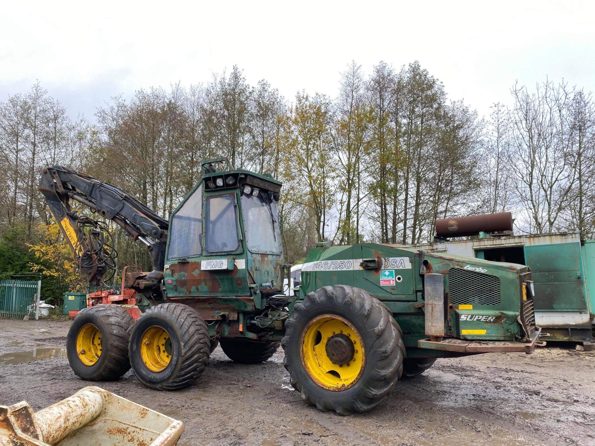 FMG 746/250 LOG HARVESTER OSA SUPER EVA, 6X6 WHEEL DRIVE, RUNS, DRIVES AND LIFTS *PLUS VAT* - Image 3 of 7