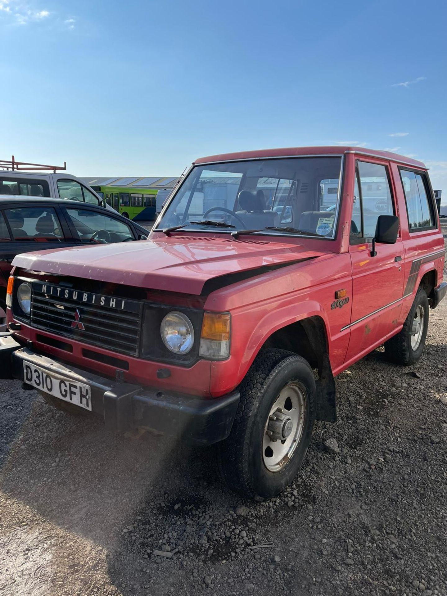 1987 MITSUBISHI SHOGUN SWB V6, BARN FIND, PETROL ENGINE, SHOWING 9 PERVIOUS KEEPERS *NO VAT* - Image 3 of 16