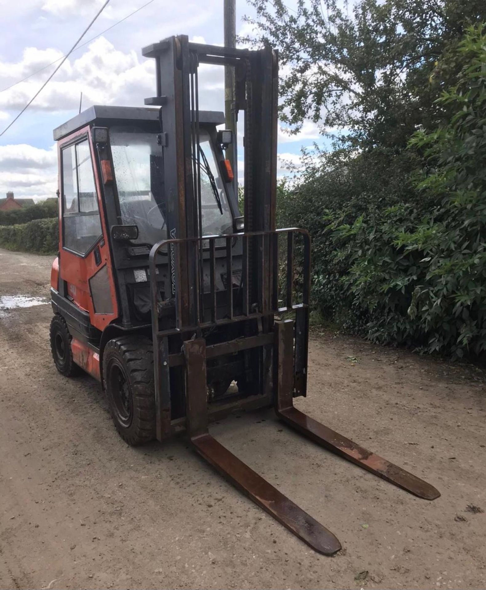 TOYOTA 30 FORKLIFT, RUNS, DRIVES AND LIFTS, CONTAINER SPEC, FULLY GLASS CAB *PLUS VAT*