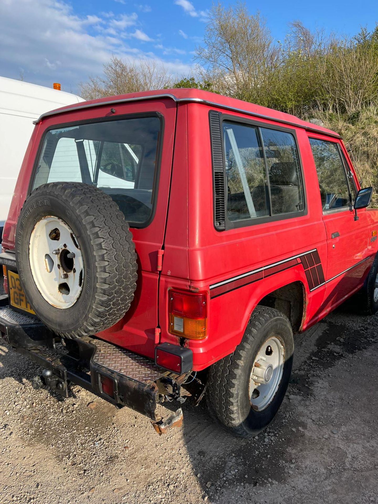 1987 MITSUBISHI SHOGUN SWB V6, BARN FIND, PETROL ENGINE, SHOWING 9 PERVIOUS KEEPERS *NO VAT* - Image 7 of 16