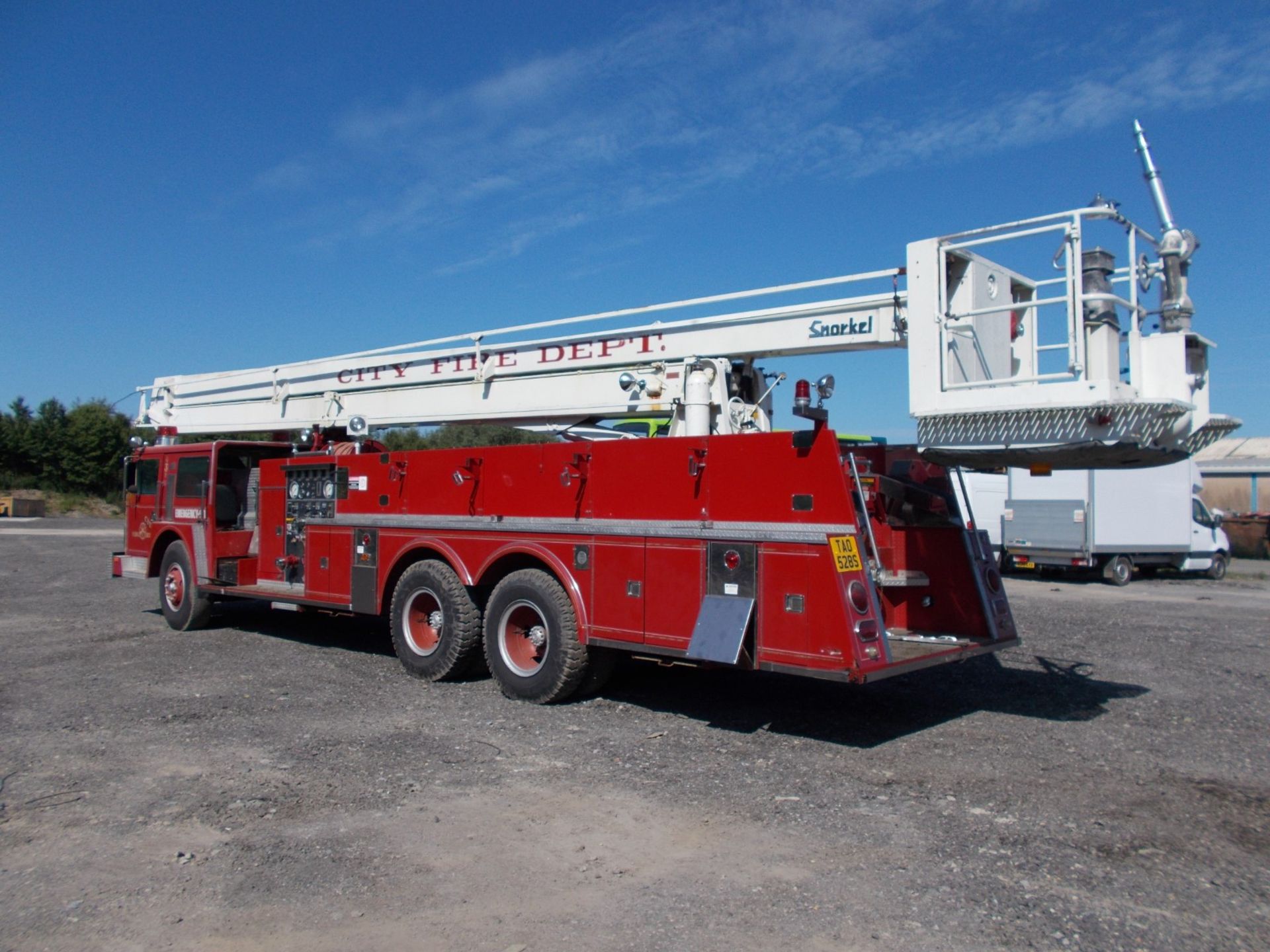 1978 HENDRICKSON 871-LPS SNORKEL FIRE TRUCK, U.S. IMPORT, 7.0 LITRE DETROIT DIESEL ENGINE *PLUS VAT* - Image 3 of 22