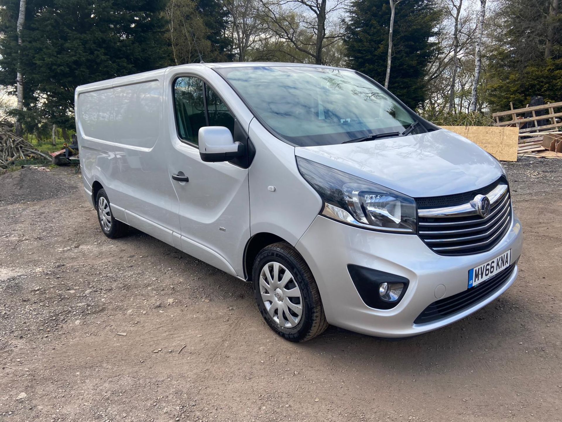 2016 VAUXHALL VIVARO 2900 SPORTIVE BT CDTI ECO SS LWB, 1.6 DIESEL ENGINE, 73,835 MILES*PLUS VAT*