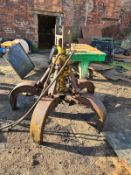 5 FINGER STRUTS SCRAP GRAB FULL WORKING ORDER *NO VAT*