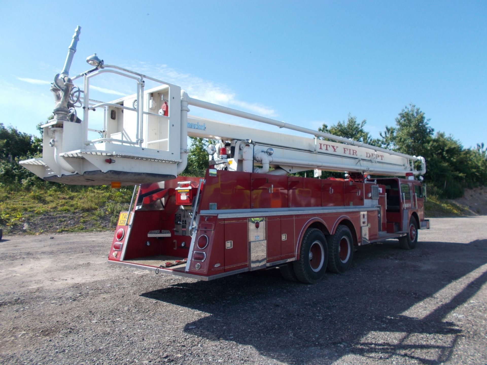 1978 HENDRICKSON 871-LPS SNORKEL FIRE TRUCK, U.S. IMPORT, 7.0 LITRE DETROIT DIESEL ENGINE *PLUS VAT* - Image 5 of 22