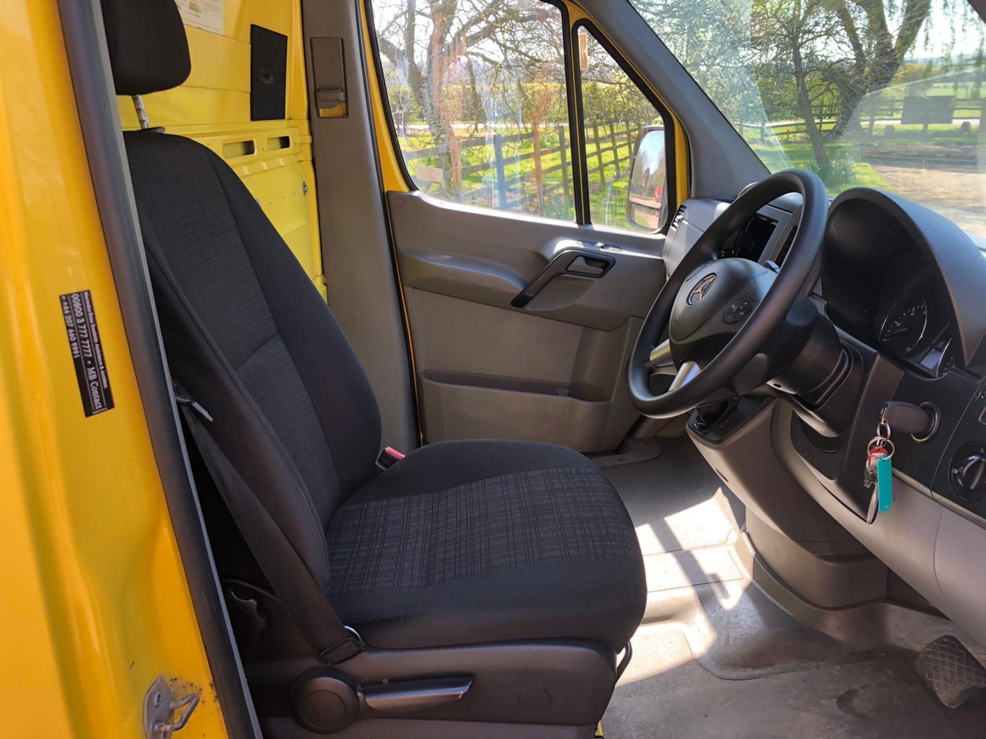 2015 MERCEDES-BENZ SPRINTER 313 CDI, 2.2 DIESEL ENGINE, SHOWING 1 PREVIOUS KEEPERS *PLUS VAT* - Image 8 of 10