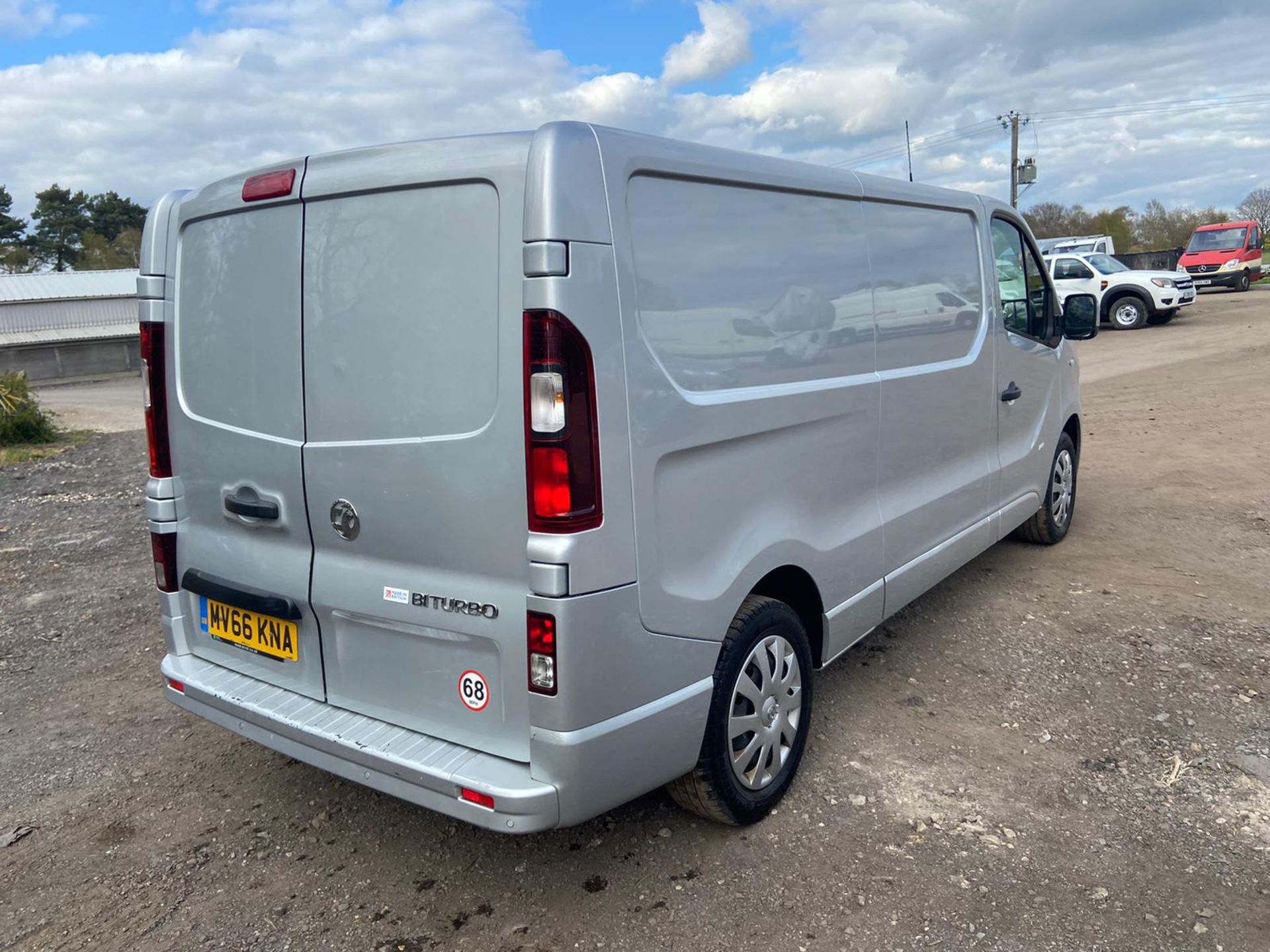 2016 VAUXHALL VIVARO 2900 SPORTIVE BT CDTI ECO SS LWB, 1.6 DIESEL ENGINE, 73,835 MILES*PLUS VAT* - Image 7 of 11