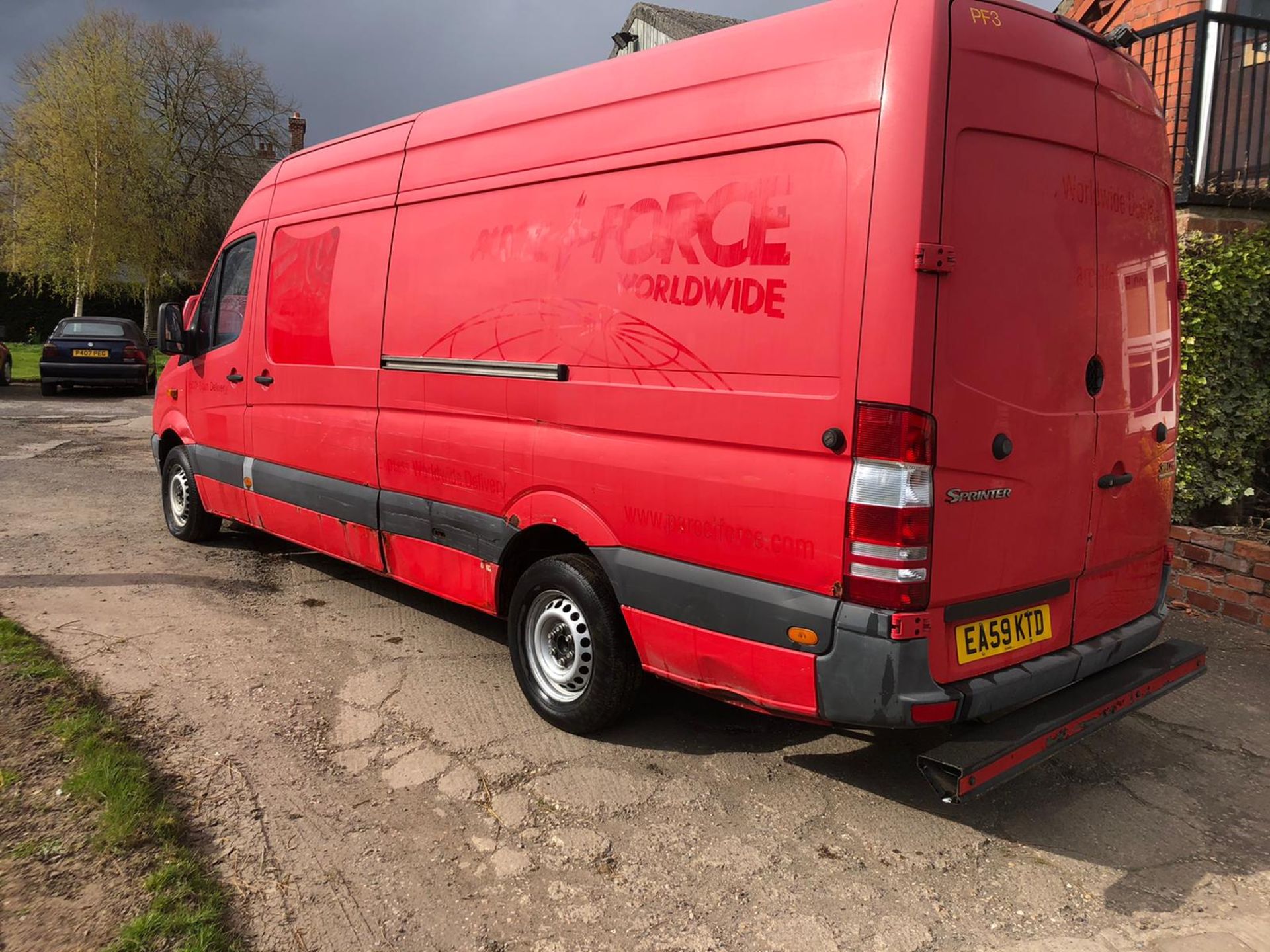 2009 MERCEDES SPRINTER 311 CDI LWB, RED PANEL VAN, SHOWING 0 PREVIOUS KEEPERS *PLUS VAT* - Image 3 of 11