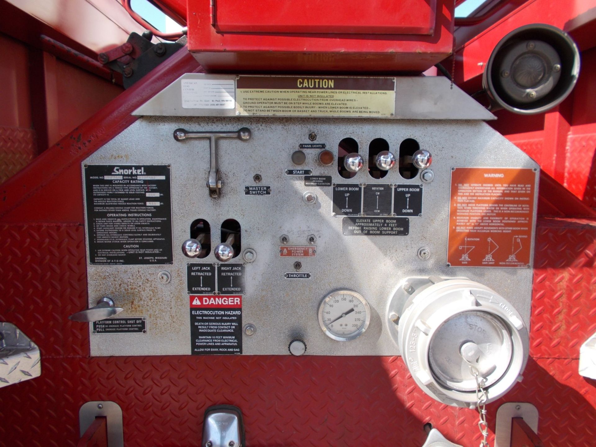 1978 HENDRICKSON 871-LPS SNORKEL FIRE TRUCK, U.S. IMPORT, 7.0 LITRE DETROIT DIESEL ENGINE *PLUS VAT* - Image 14 of 22