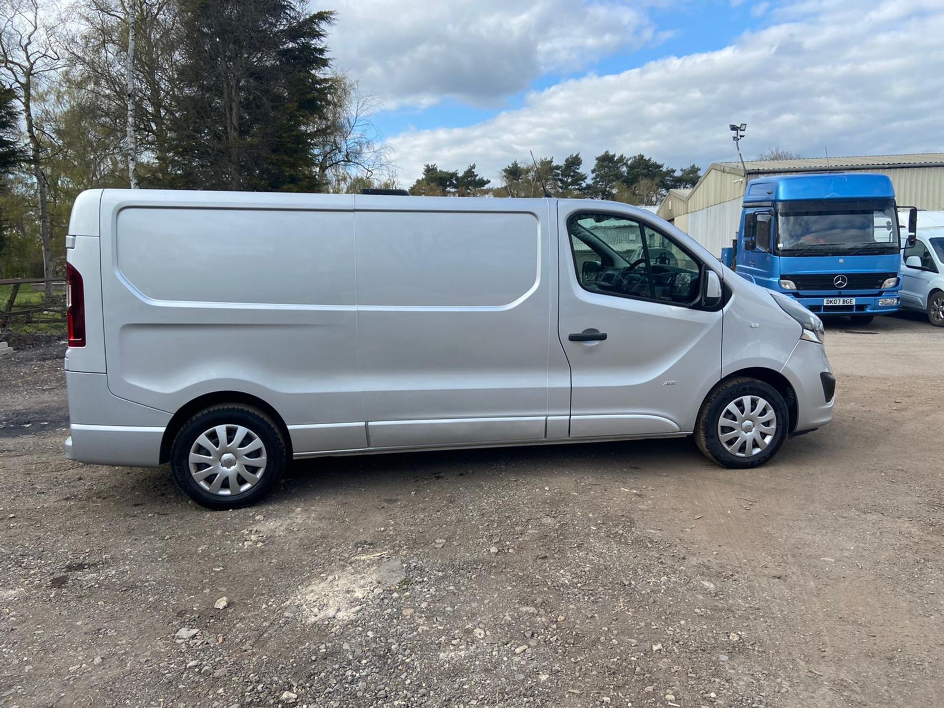 2016 VAUXHALL VIVARO 2900 SPORTIVE BT CDTI ECO SS LWB, 1.6 DIESEL ENGINE, 73,835 MILES*PLUS VAT* - Image 8 of 11