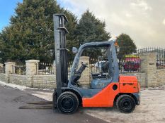 2013 TOYOTA TONERO 30 FORKLIFT, RUNS, DRIVES AND LIFTS, LOW 4720 HOURS *PLUS VAT*