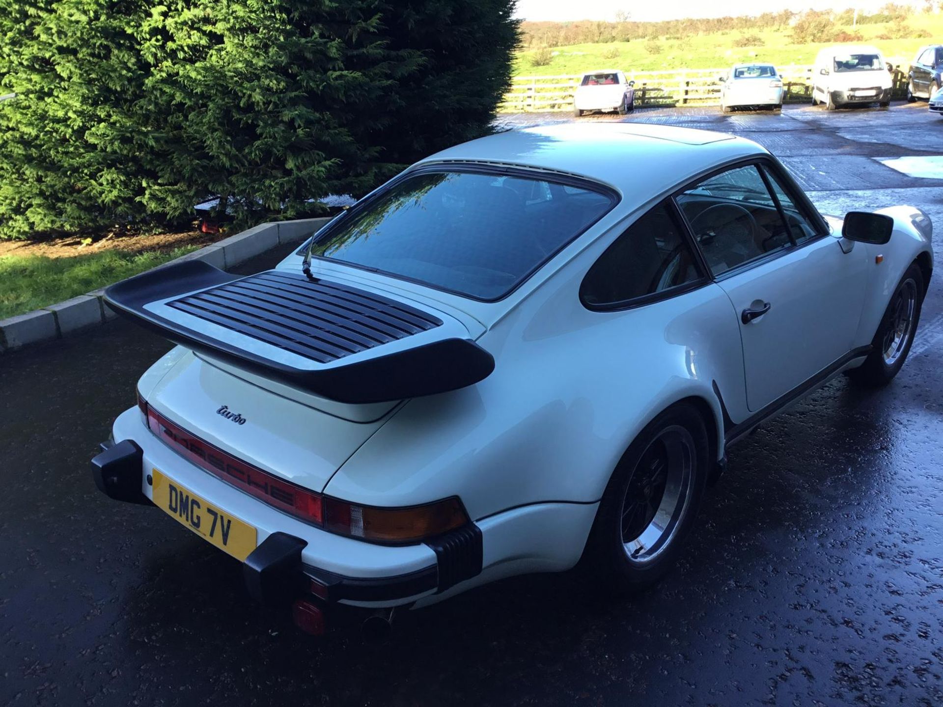 1982 WHITE PORSCHE 930 TURBO, 4SP MANUAL GEARBOX, FULL RESTORATION/REBUILD - SEE VIDEOS - Image 9 of 10