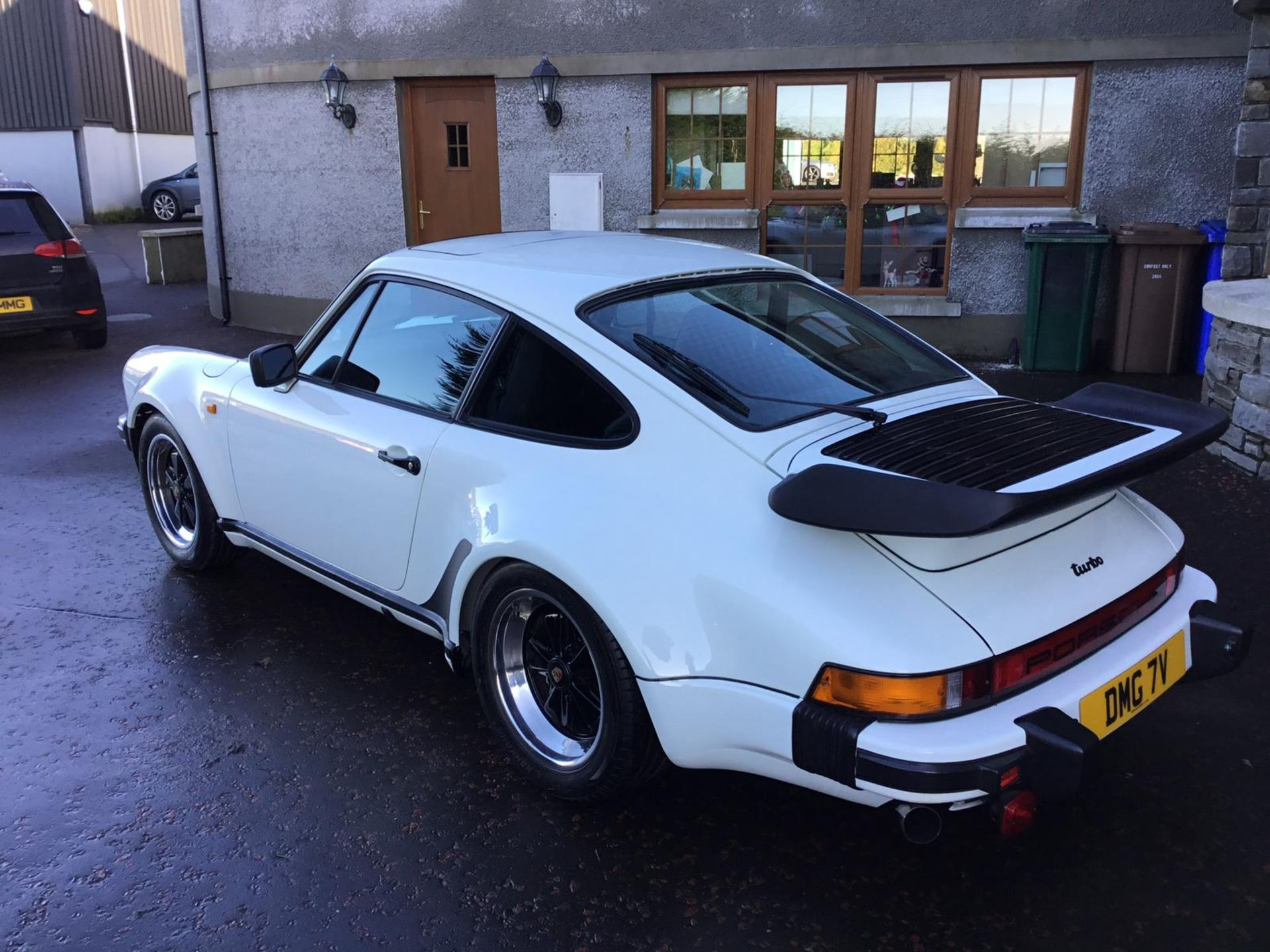 1982 WHITE PORSCHE 930 TURBO, 4SP MANUAL GEARBOX, FULL RESTORATION/REBUILD - SEE VIDEOS - Image 8 of 10