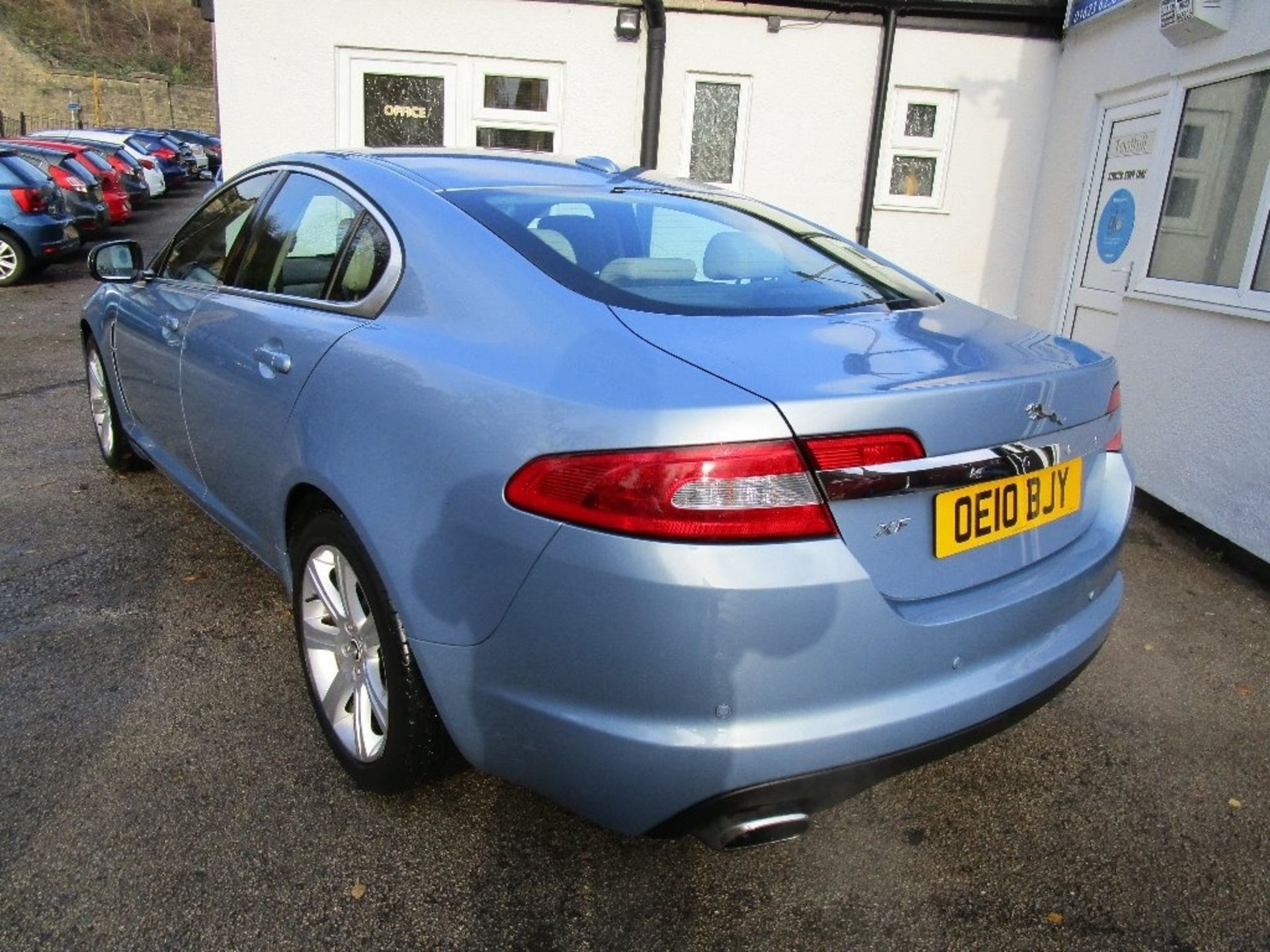 2010 (10) JAGUAR XF LUXURY V6 4 DOOR SALOON, 3.0 PETROL ENGINE, 68.900 MILES *NO VAT* - Image 6 of 15