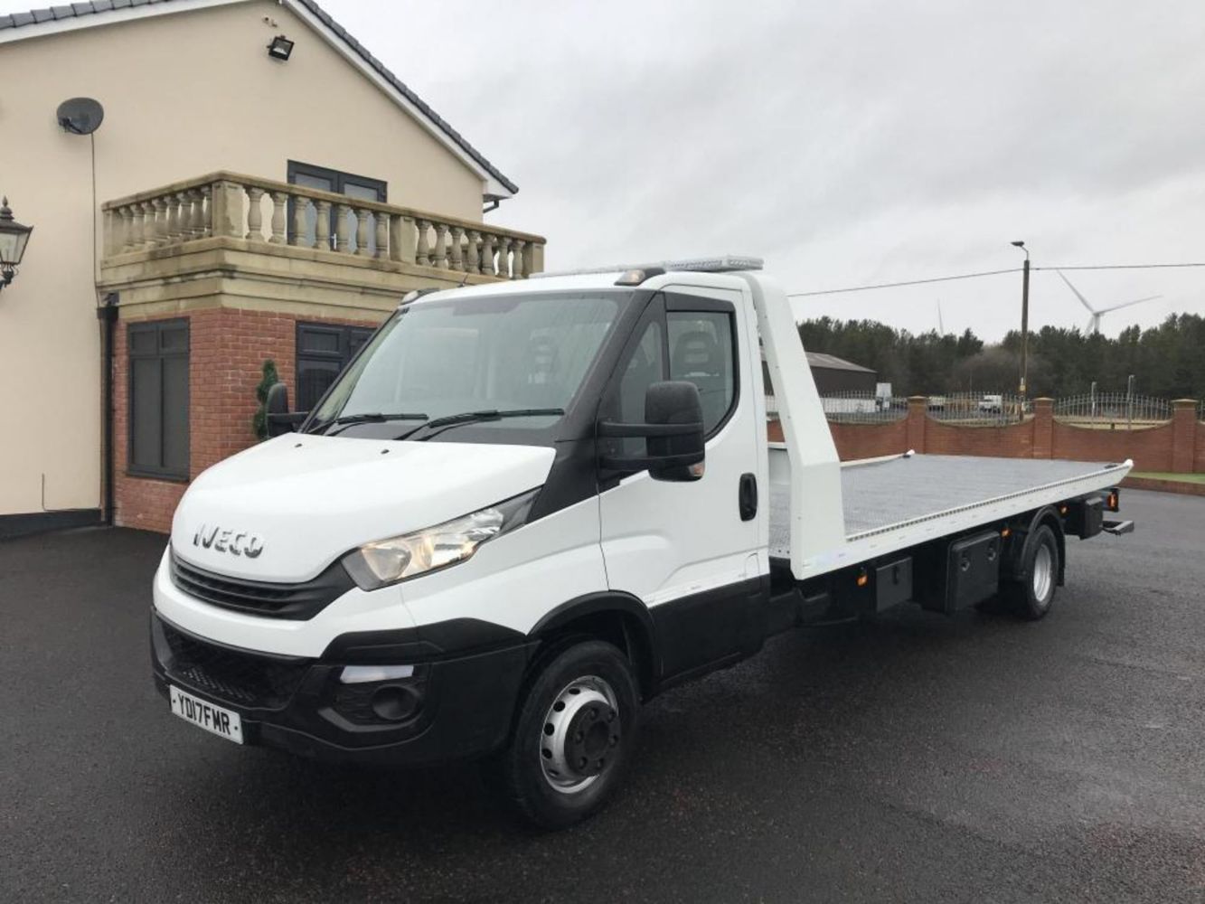 2017 IVECO DAILY RECOVERY TILT & SLIDE, SCHMIDT SWEEPER, BREITLING, TAG WATCHES, TWIN DECK TRANSPORTER, EXCAVATORS & MORE ENDING FROM 7PM TODAY