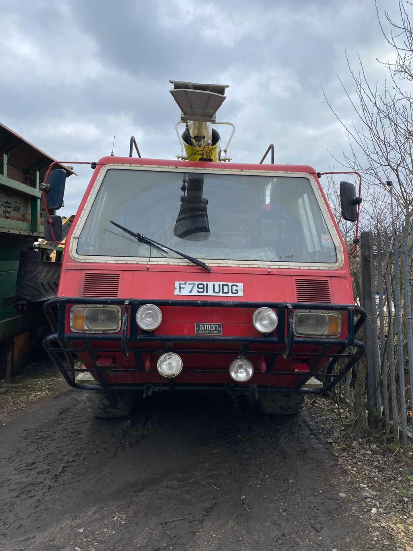 1989 SIMON GLOSTER SARO PROTECTOR FIRE ENGINE RED/YELLOW *PLUS VAT* - Image 3 of 6